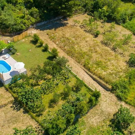 Rupotina With A Large Yard, Pool And A Beautiful View