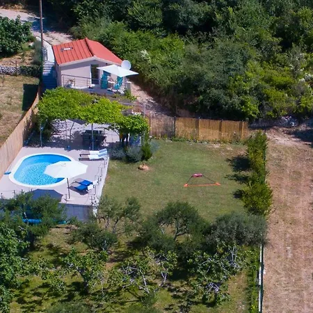 Rupotina With A Large Yard, Pool And A Beautiful View