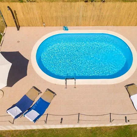 Дом отдыха Rupotina With A Large Yard, Pool And A Beautiful View *